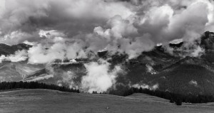 Wolkenformation in den Bergen von Arosa